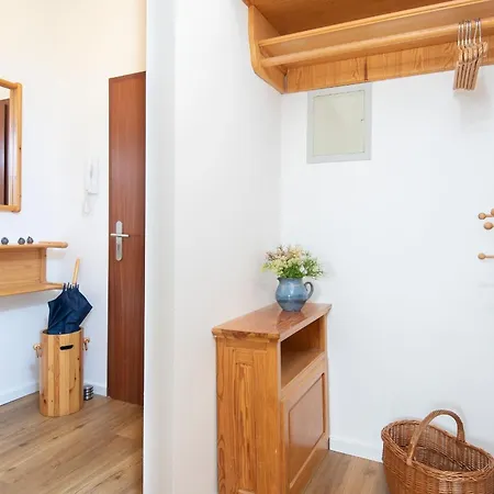 Apartment Strandhausvilla- Ostseerobbe *