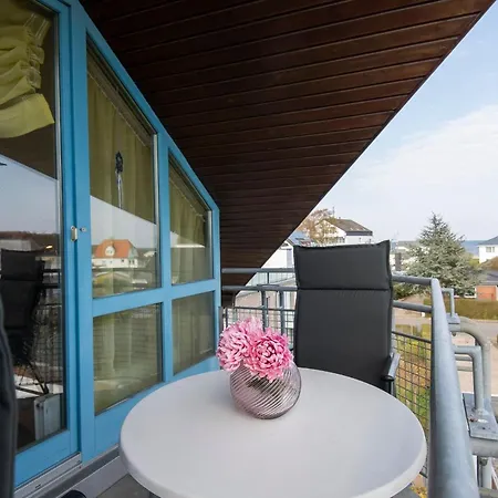Apartment Strandhausvilla- Ostseerobbe